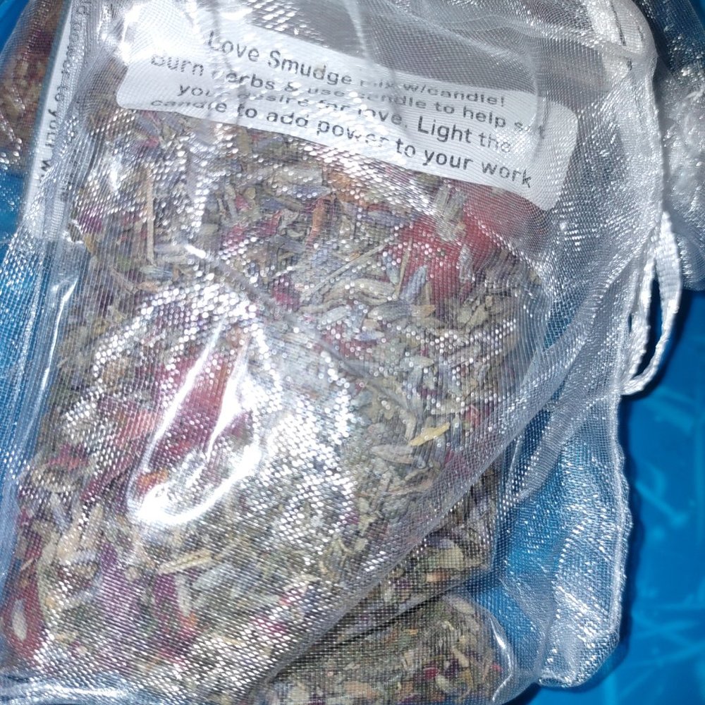 Spell Kit in a Bag - LOVE - smudge mix with red candle